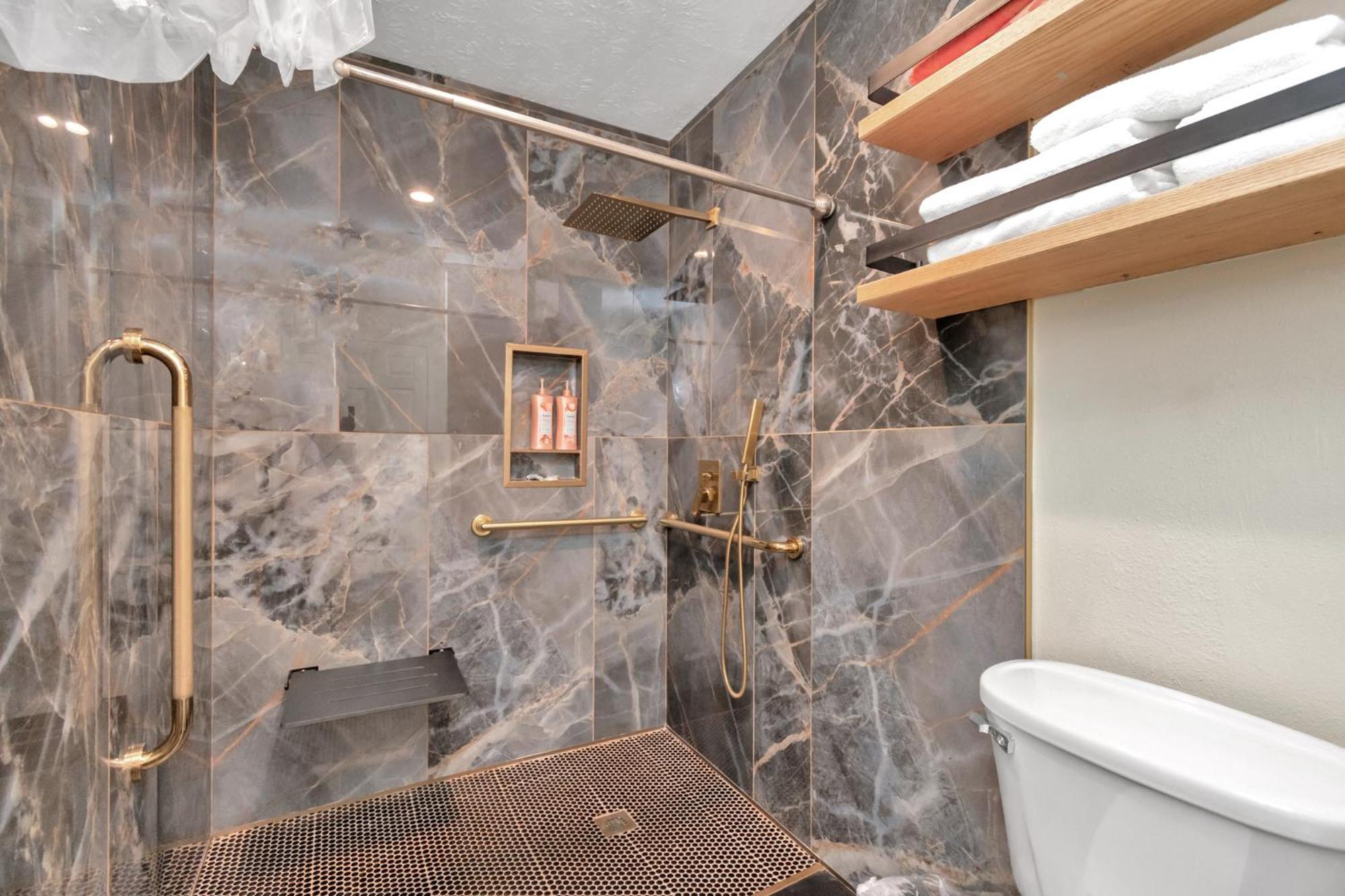 Villa 1976 Accessiblegem Jacuzzi Sleep13 Chinatown 20Mins Dt à Houston Extérieur photo